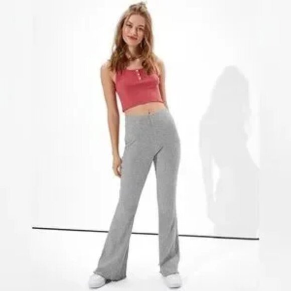 NWT Aerie - High Rise Ribbed Lettuce Hem Flare Pants in Light Gray Women's XL - Picture 1 of 12